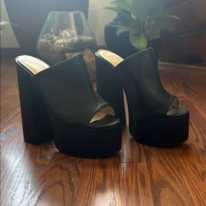Chic Black Platform Mules